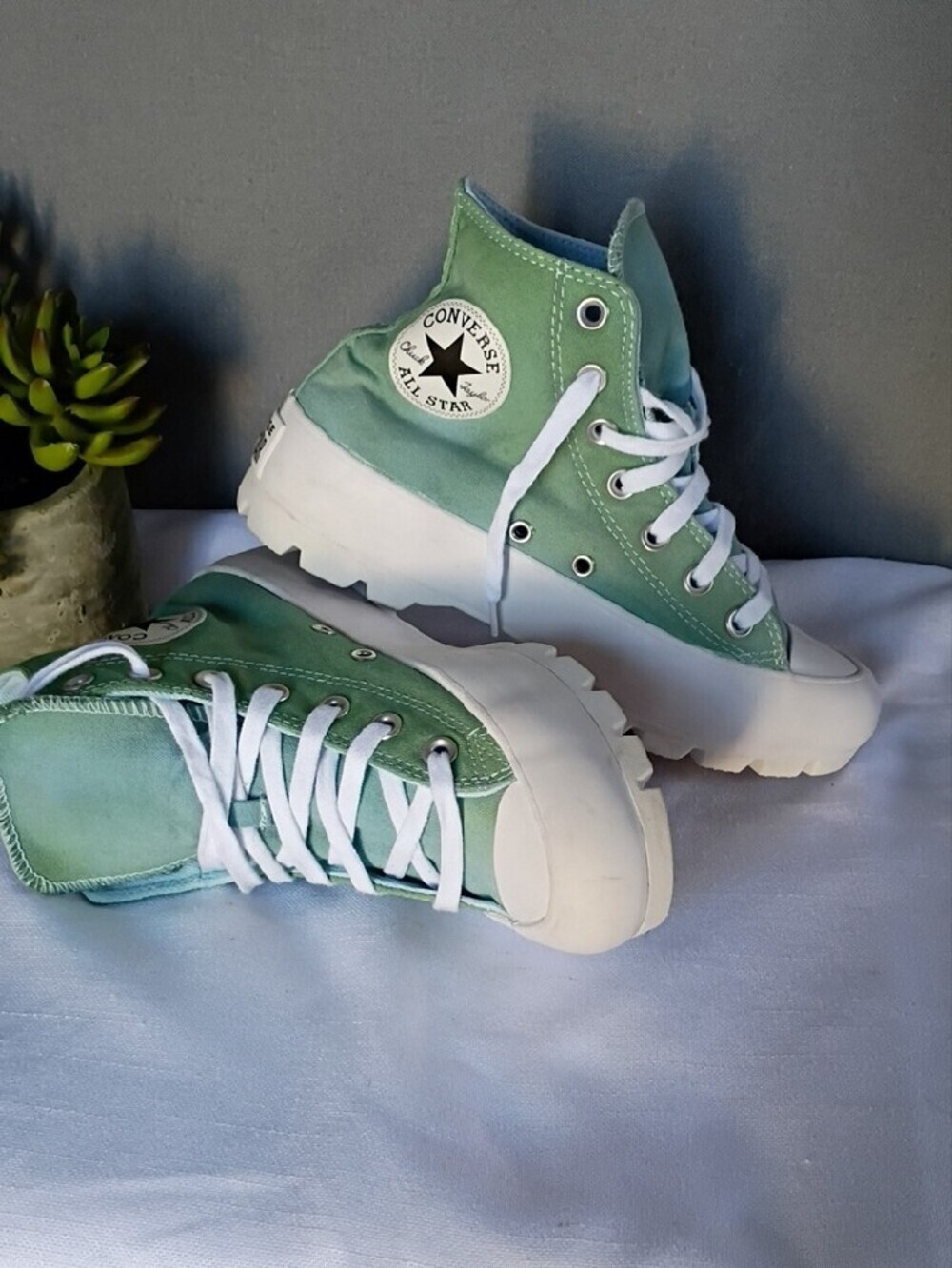 Converse Women's Chuck Taylor High Top Sneakers in Mint Green & Blue Size 7 - Picture 5 of 15